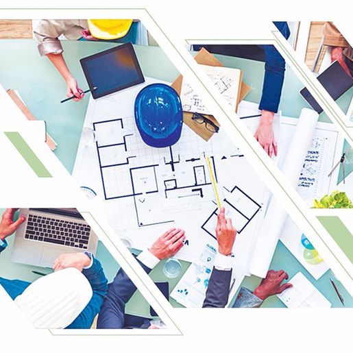 Soluciones Energéticas y Reformas, S.L. ingenieros observando planos