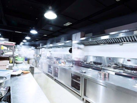 Soluciones Energéticas y Reformas, S.L. cocina industrial con extractores de humo