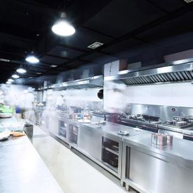 Soluciones Energéticas y Reformas, S.L. cocina con maquinaria para hostelería